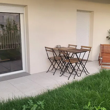 Appartement, Terrasse, Jardin, Parking Pres De Paris Noisy-le-Sec